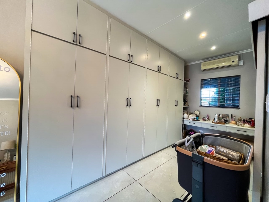 4 Bedroom Property for Sale in Vanes Estate Eastern Cape